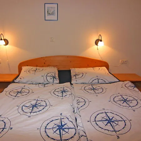 For Vier Personen In Fehmarn - Orth